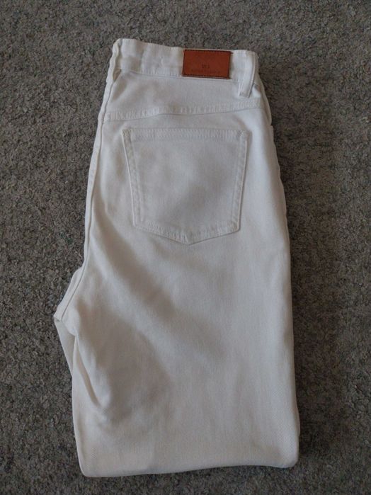 Calças crú da Mango