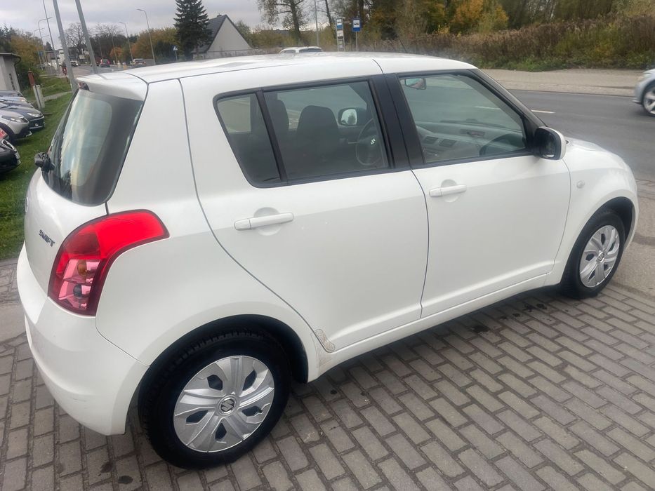 Suzuki Swift Auto po oplatach w kraju