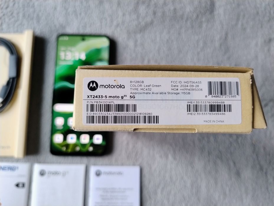 Motorola Moto G35 5G 8/128 GB - kolor Leaf Green - jak nowa - zestaw
