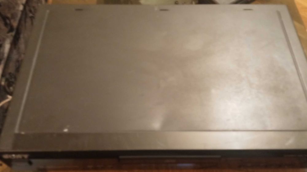 Sony cdp.      xe200