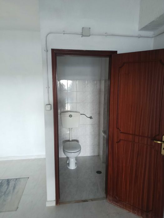 Vendo Garagem em Queluz
