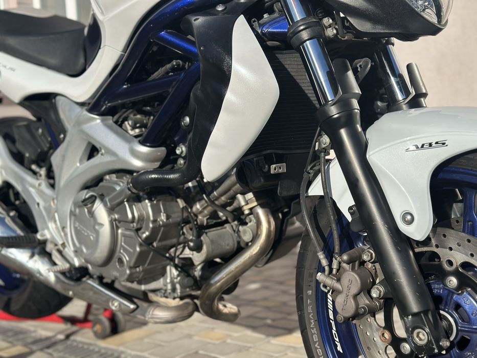 Suzuki Gladius 400 SVF abs! З Японії !!!