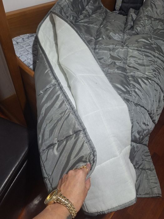 Hedredao acetinado para cama de solteiro