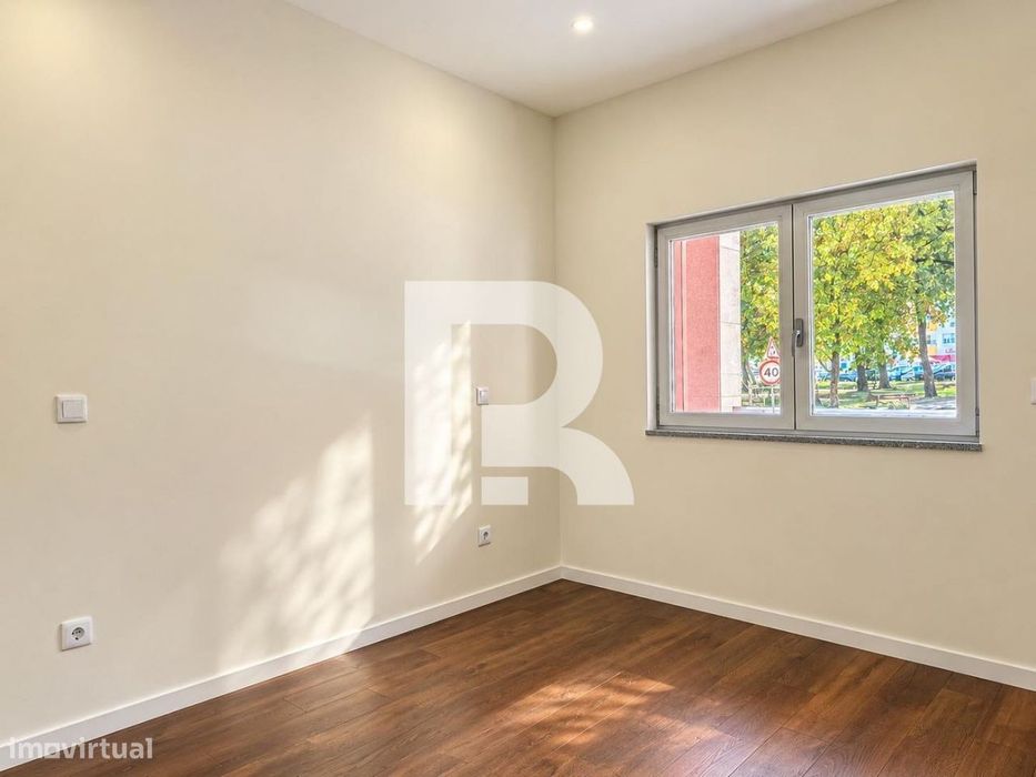 Apartamento T1 Novo na Urbª de Ouressa, Algueirão- Mem Martins