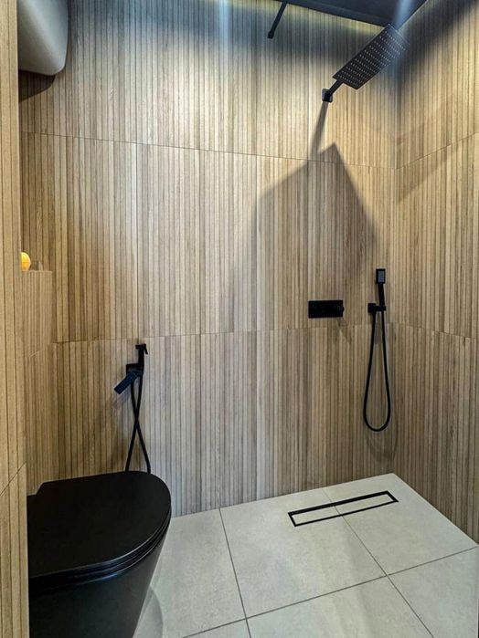 Київ. 3-кімн. квартира ЖК Лебединий, вул. Ревуцького, метро Харківська