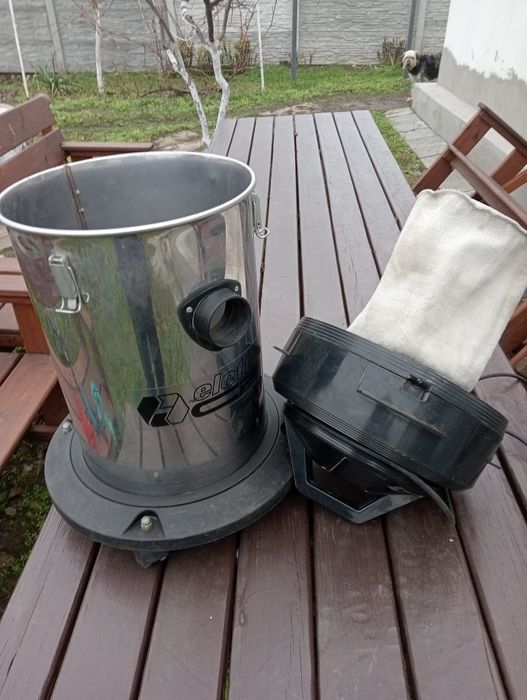 Продам промышленный пылесос