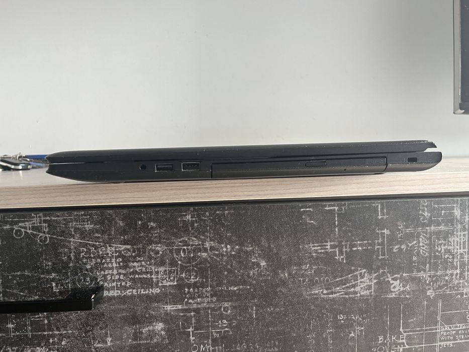 Laptop lenovo ideapad 300-17ISK