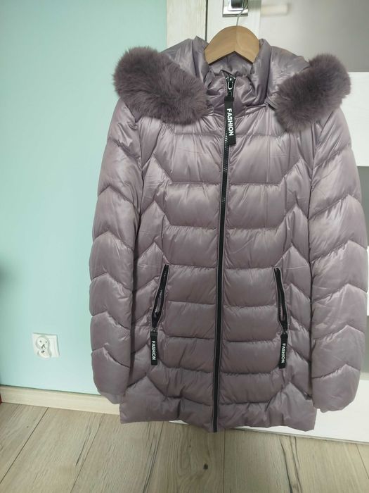 Kurtka zimowa damska z kapturem