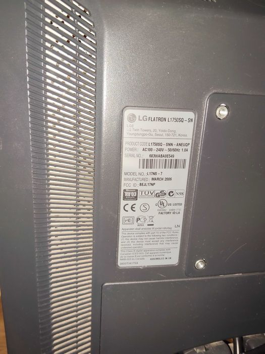 Monitor używany LG Flatron L1750SQ-SN