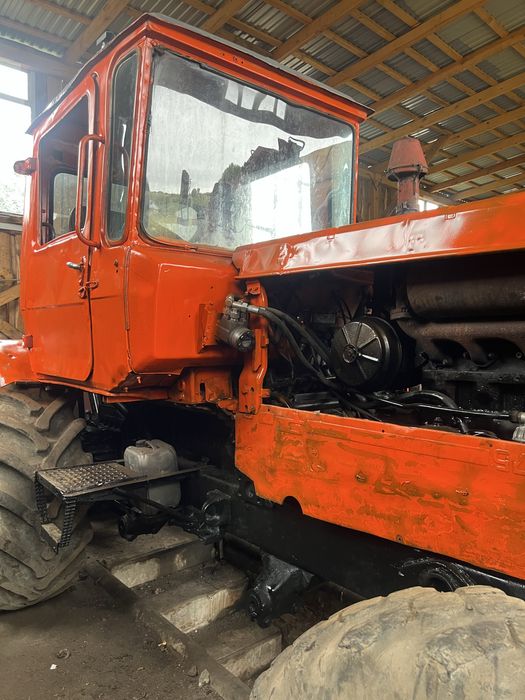 Трактор ( дт 75)