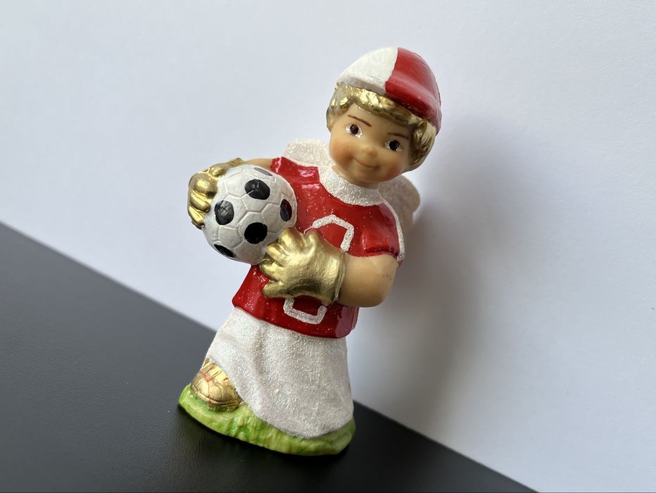 ***ANIOŁEK Z PIŁKĄ***Anioł piłkarz bramkarz figurka***KOMUNIA***NOWY**