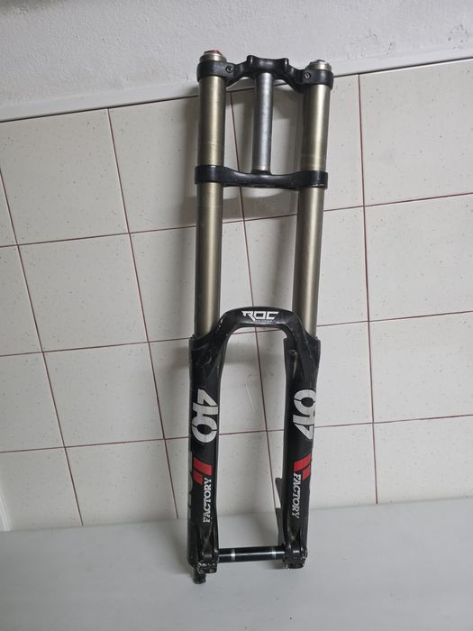 Suspensão Fox 40