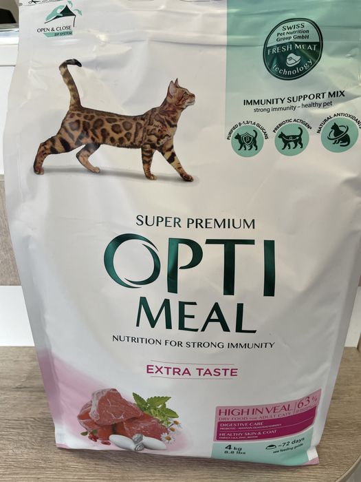Оптимил Optimeal для котів смак телятини, 4 кг