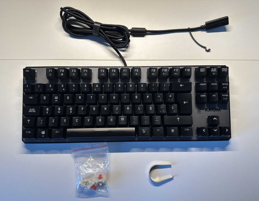Teclado / Keyboard KROM Kernel TKL