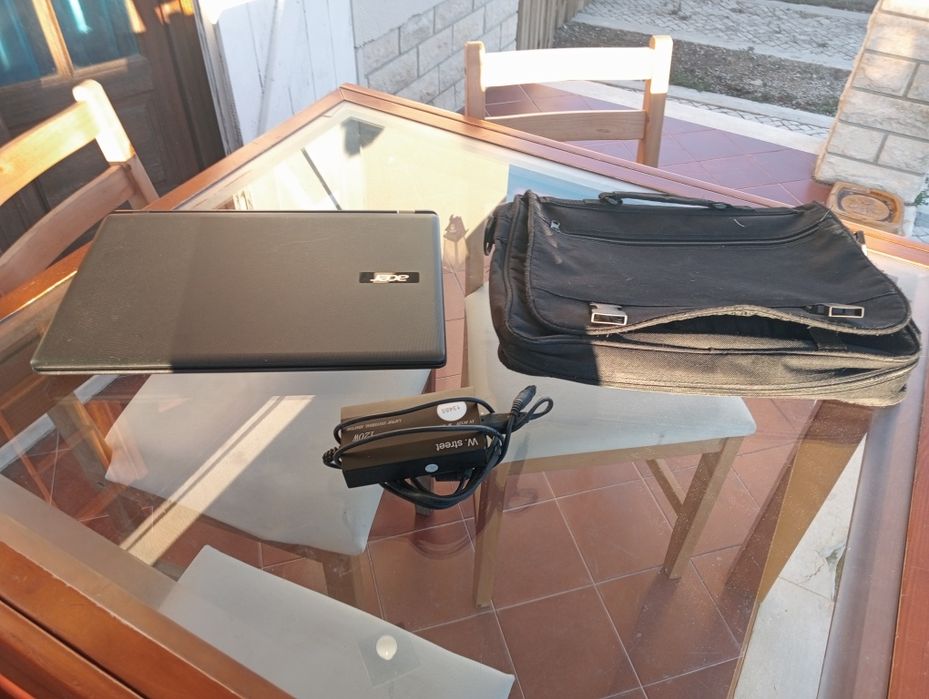 Portátil Acer Aspire Es1-520