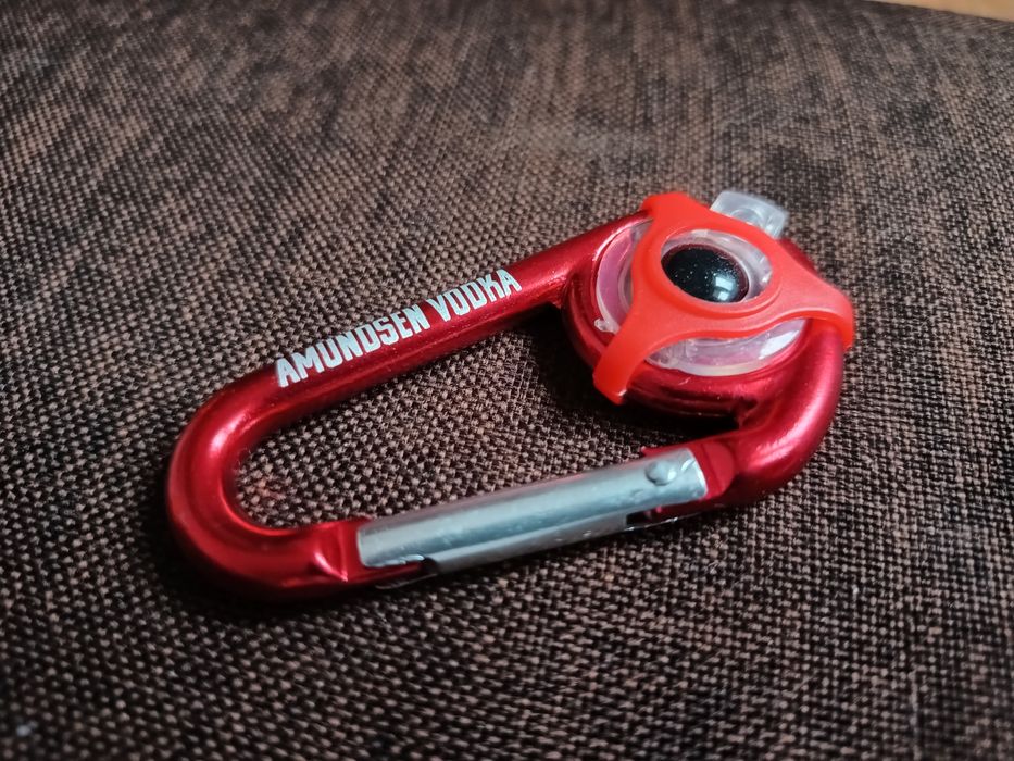 Breloczek karabińczyk z latarką Amundsen - 2 sztuki