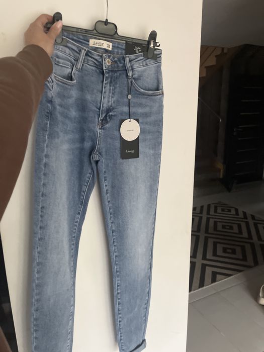 Spodnie jeansowe  nowosć Laulia