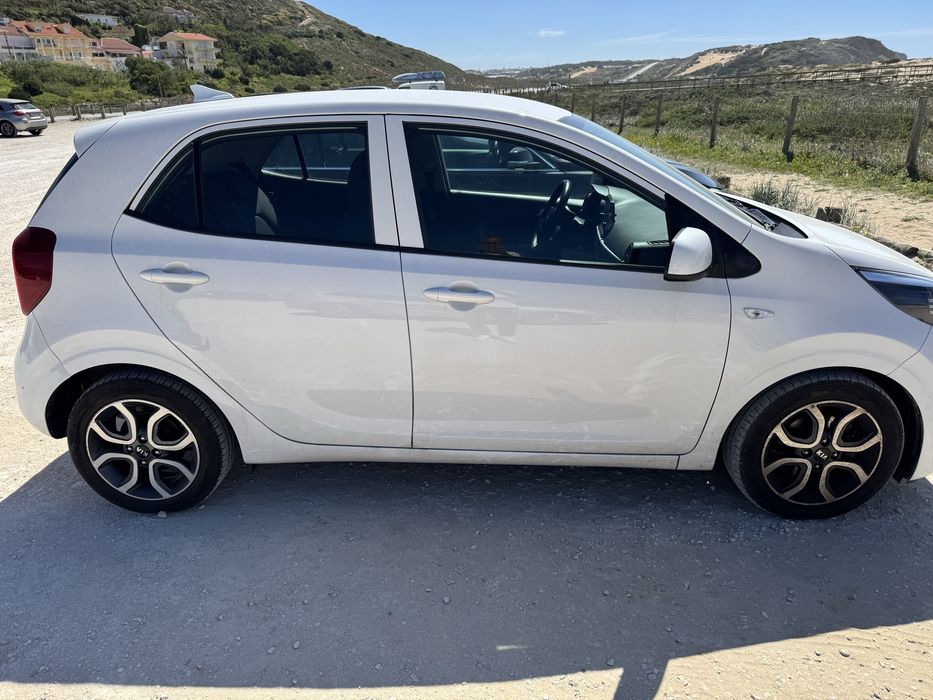 KIA Picanto 1.0 Urban  ou troco por carro automático