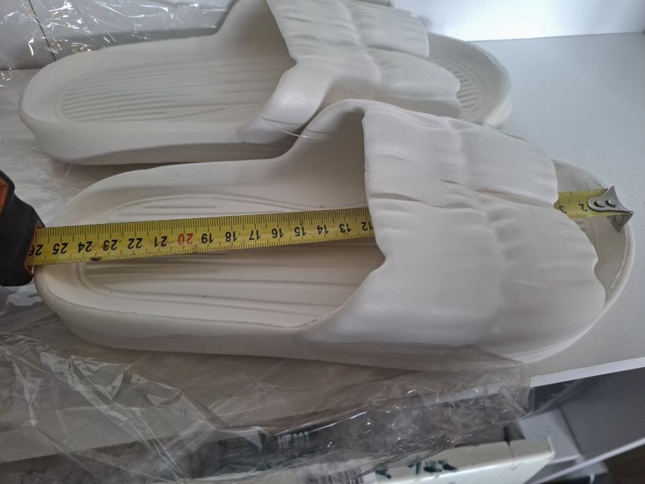 Klapki gumowe nowe 44 - 45