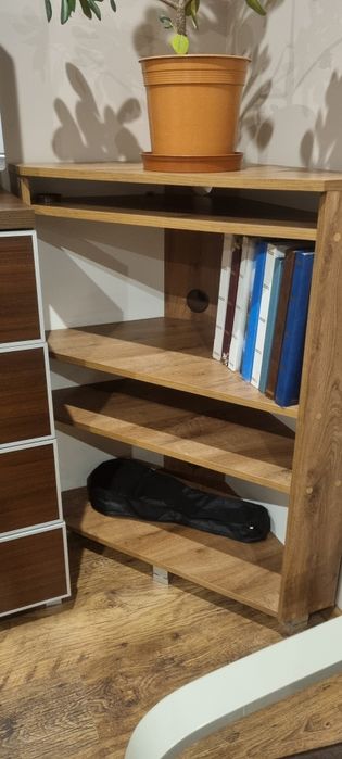 Szafka narożna pod telewizor