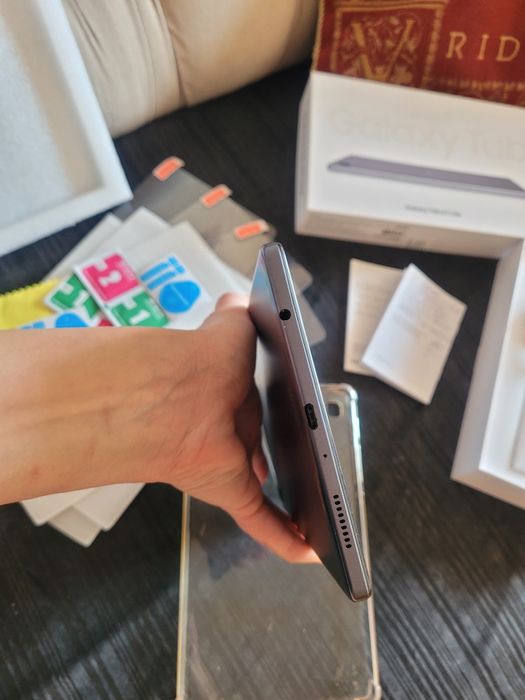 Планшет SAMSUNG Galaxy Tab 7