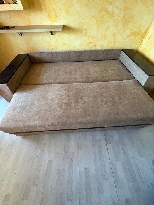 Розкладний диван для спальні або вітальні