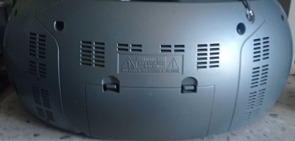 Radiomagnetofon z CD DUAL CCR-2010R