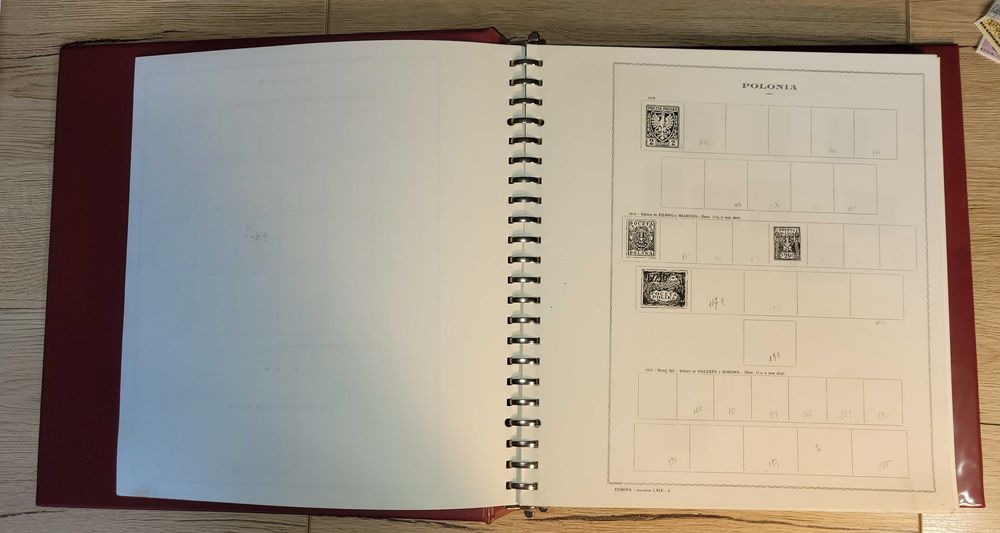 Klaser, album z futerałem na znaczki Polska 1918-65, białe karty.