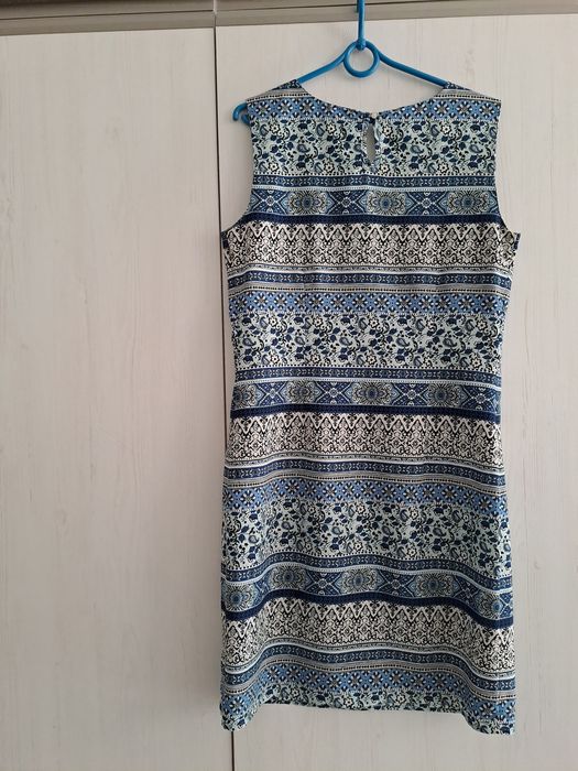 Sukienka w rozmiarze 38-40