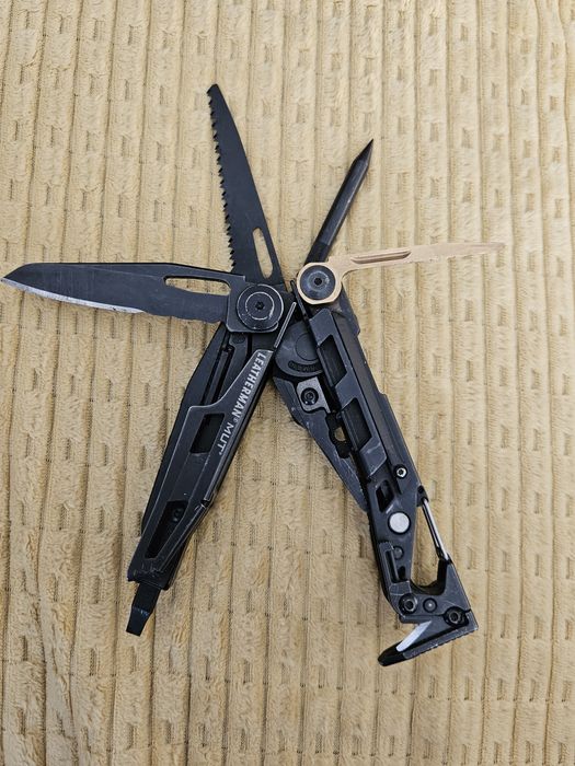 Multitool Letherman MUT  EOD