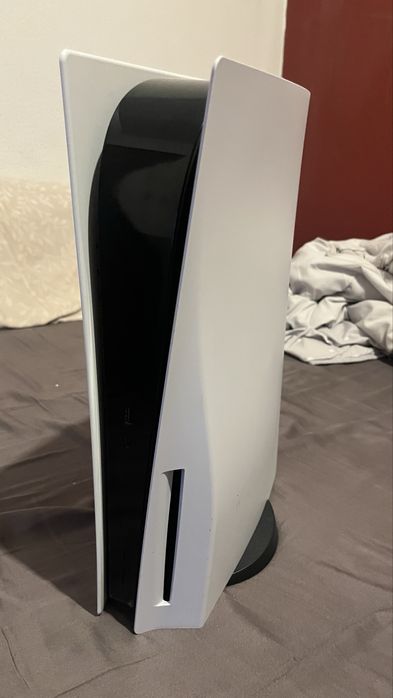 PlayStation 5 825GB com entrada de disco