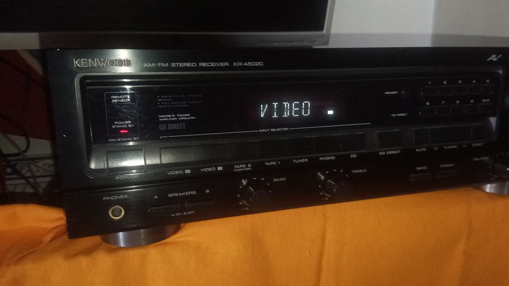 Amplificador Kenwood com radio