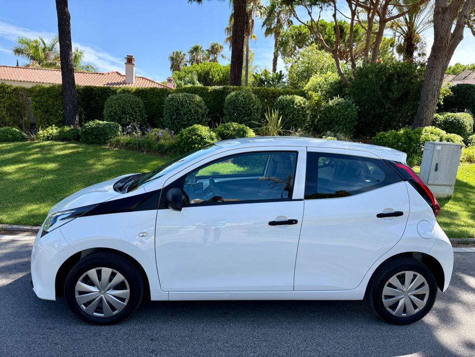 TOYOTA Aygo Garantia Toyota até 2031 -  1.0 Gasolina • 12/2021 • 71.661 km