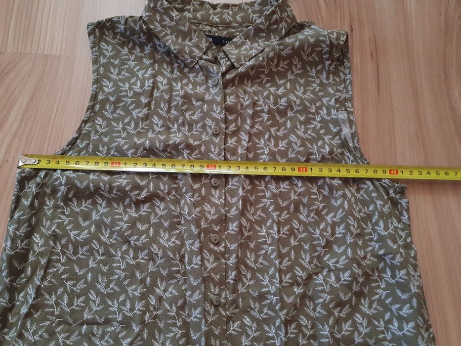 Koszulowa bluzka bez rękawów XS sinsay Khaki