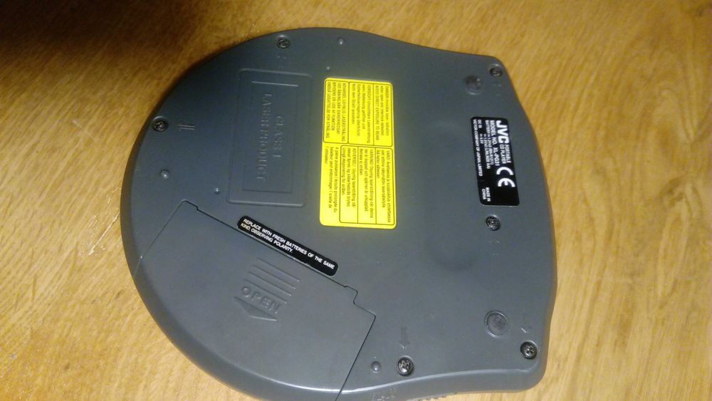 продам  cd плеер  JVC и samsung