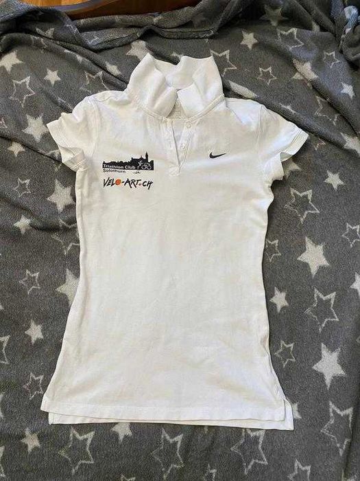 Белая спортивная футболка поло nike ( размер указан xs)