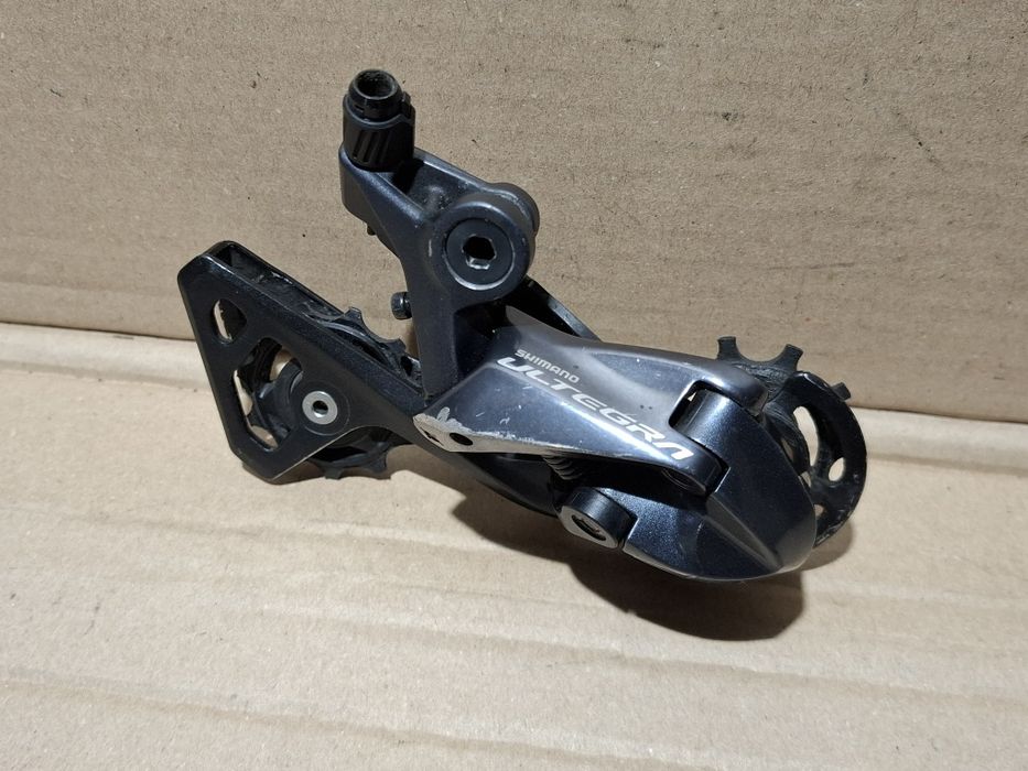 Przerzutka Rowerowa Shimano Ultegra RD-R8000 Tylna 11 rz. Shadow RD