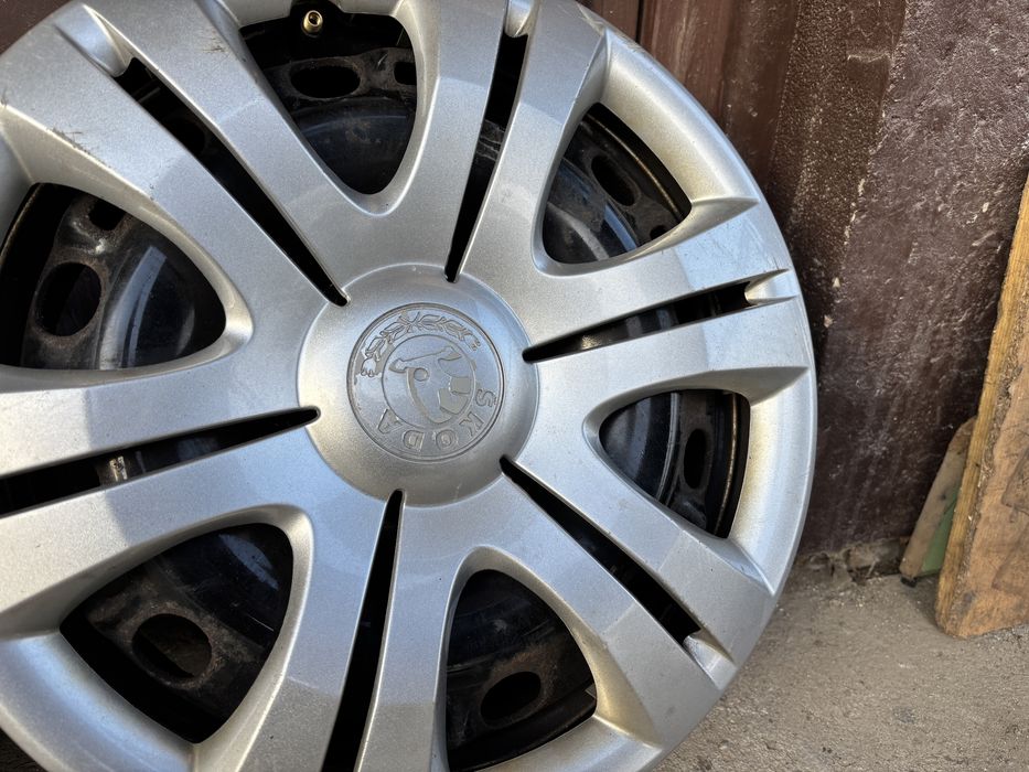 Felgi stalowe+ kołpaki do skody