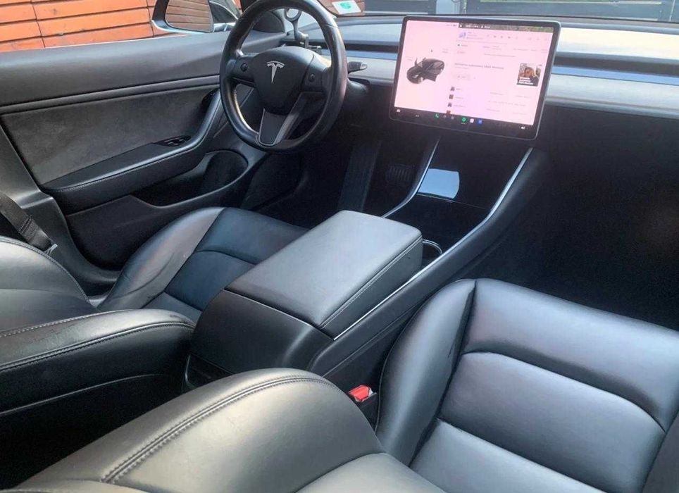 Tesla 2019р Long Range Dual Motor