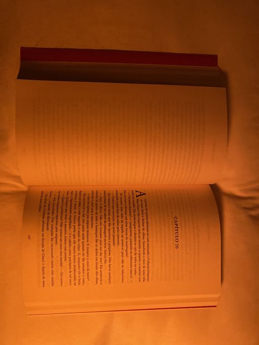 Livro - Trono de vidro de Sarah j. Maas