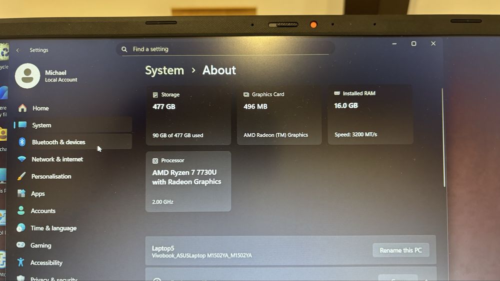 Asus Vivobook  RYZEN 7730U