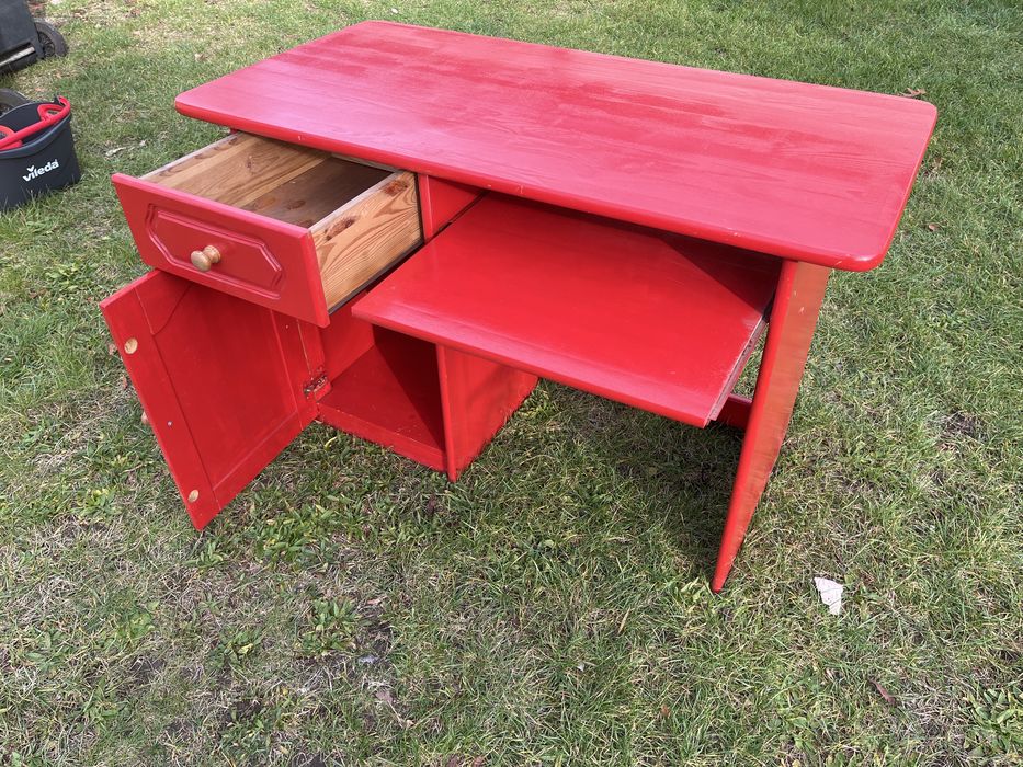 Biurko sosnowe czerwone