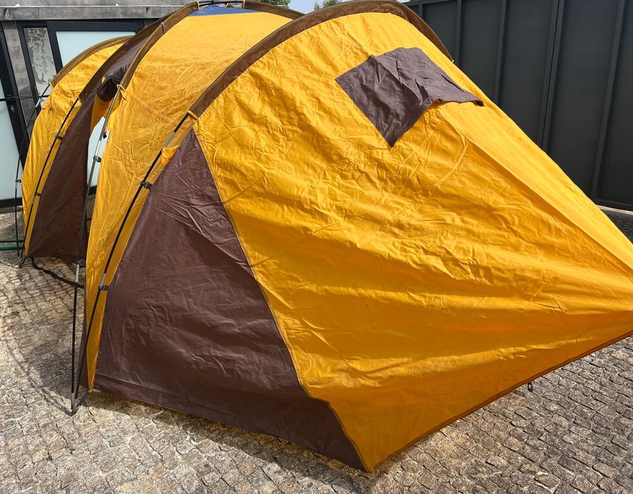 Tenda de Campismo (2quartos e sala)