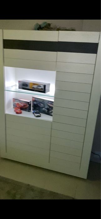Movel com duas portas