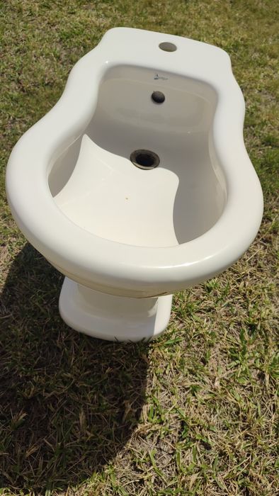 Bidé em porcelana USADO