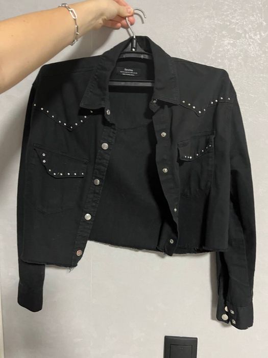 Чорний джинсовий жакет піджак жіночий Bershka