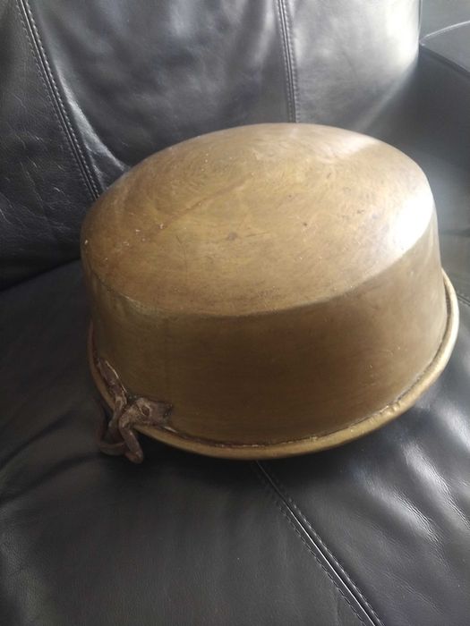 Antiga panela, tacho, caldeira, em cobre, grandes dimensões