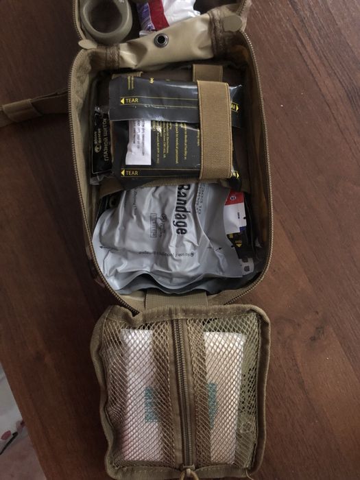 Бойова аптечка , повністю укомплектована