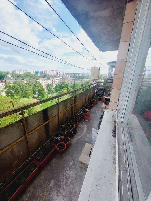 Продаж чотирьохкімнатної квартири.