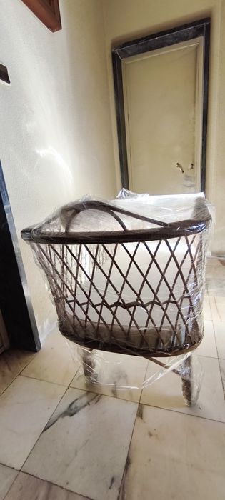 Berço de bebé como novo